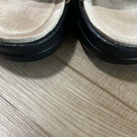 Jambu Black and Tan Strappy Ankle-Buckle Sandals - Picture 12 of 14